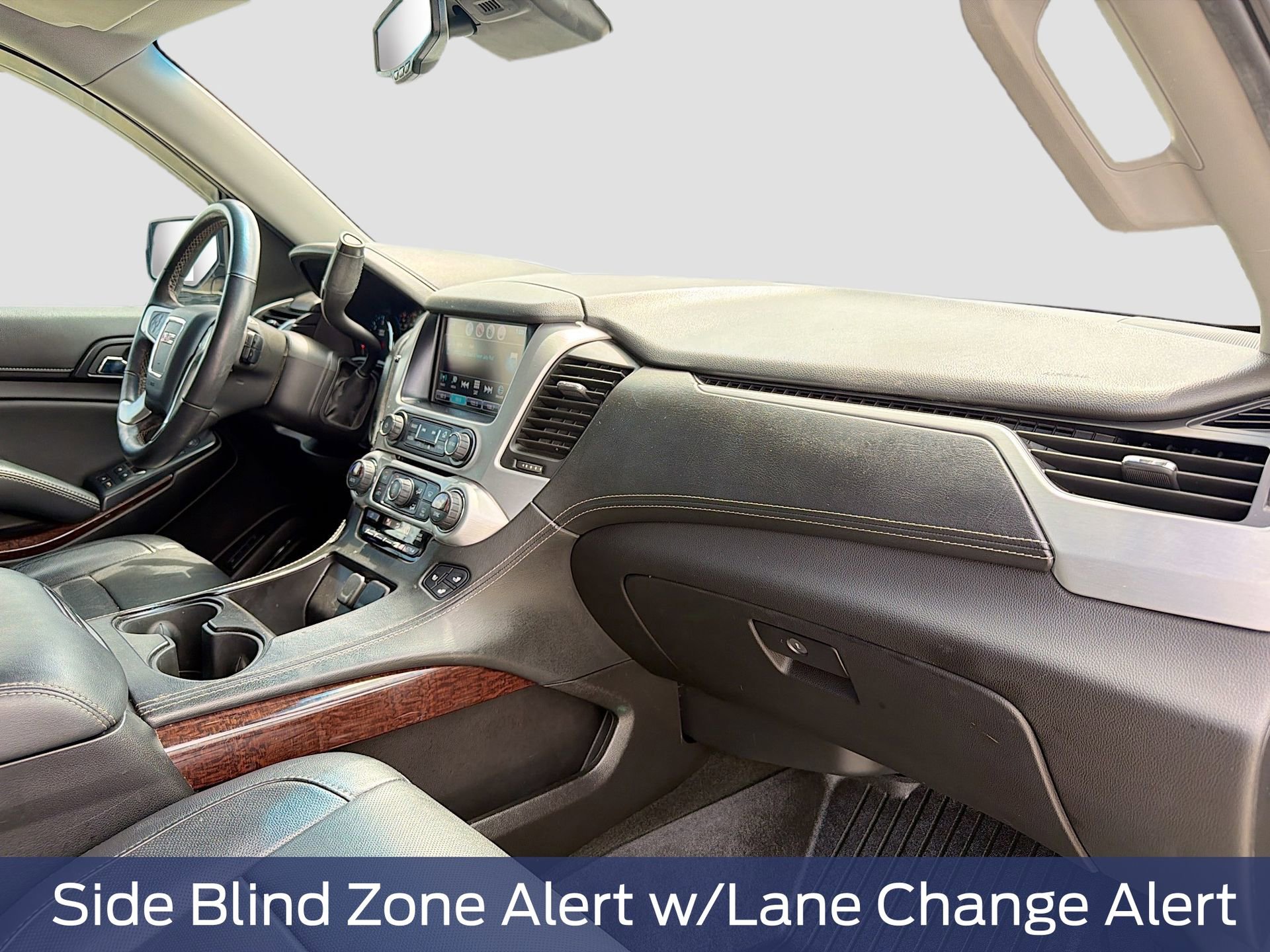 Used 2017 GMC Yukon SLT w/ Premium Edition image 35