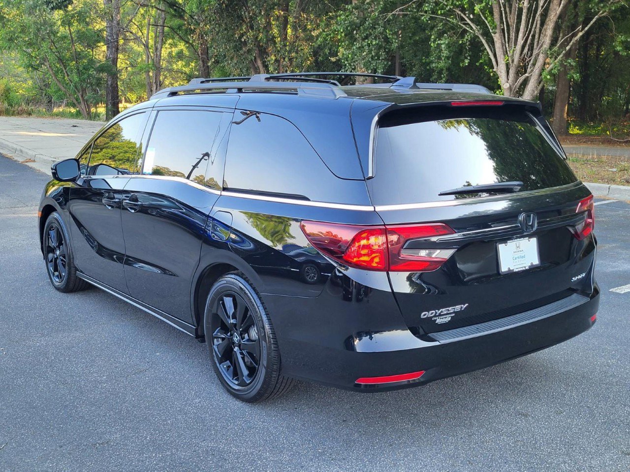 Certified 2023 Honda Odyssey Sport image 6