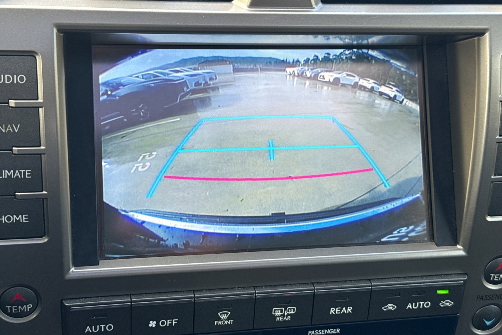 Used 2017 Lexus GX 460 Luxury w/ Preferred Accessory Package image 25