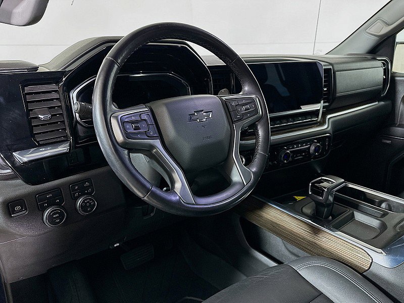 Used 2022 Chevrolet Silverado 1500 RST w/ Convenience Package II image 9