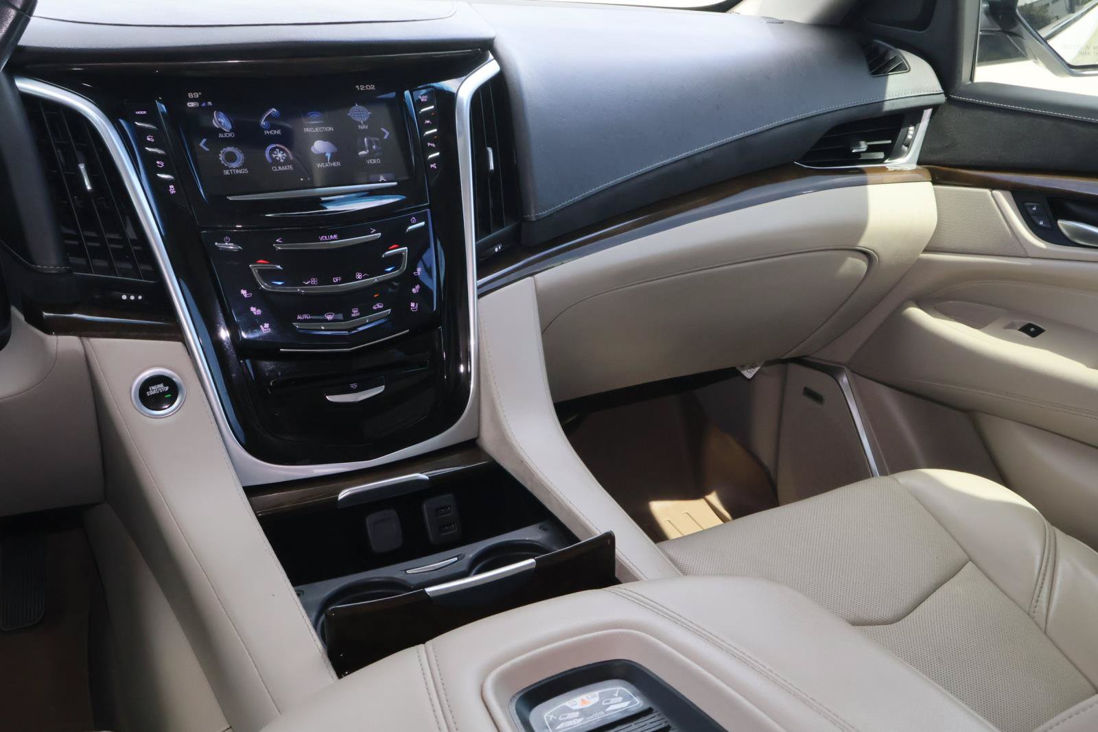Used 2019 Cadillac Escalade Premium Luxury w/ LPO, Radiant Package RWD image 14