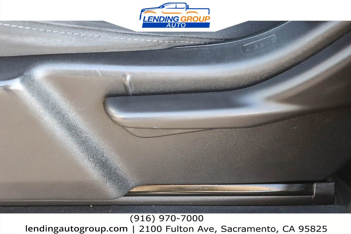 Used 2020 Chevrolet Silverado 1500 LT image 20