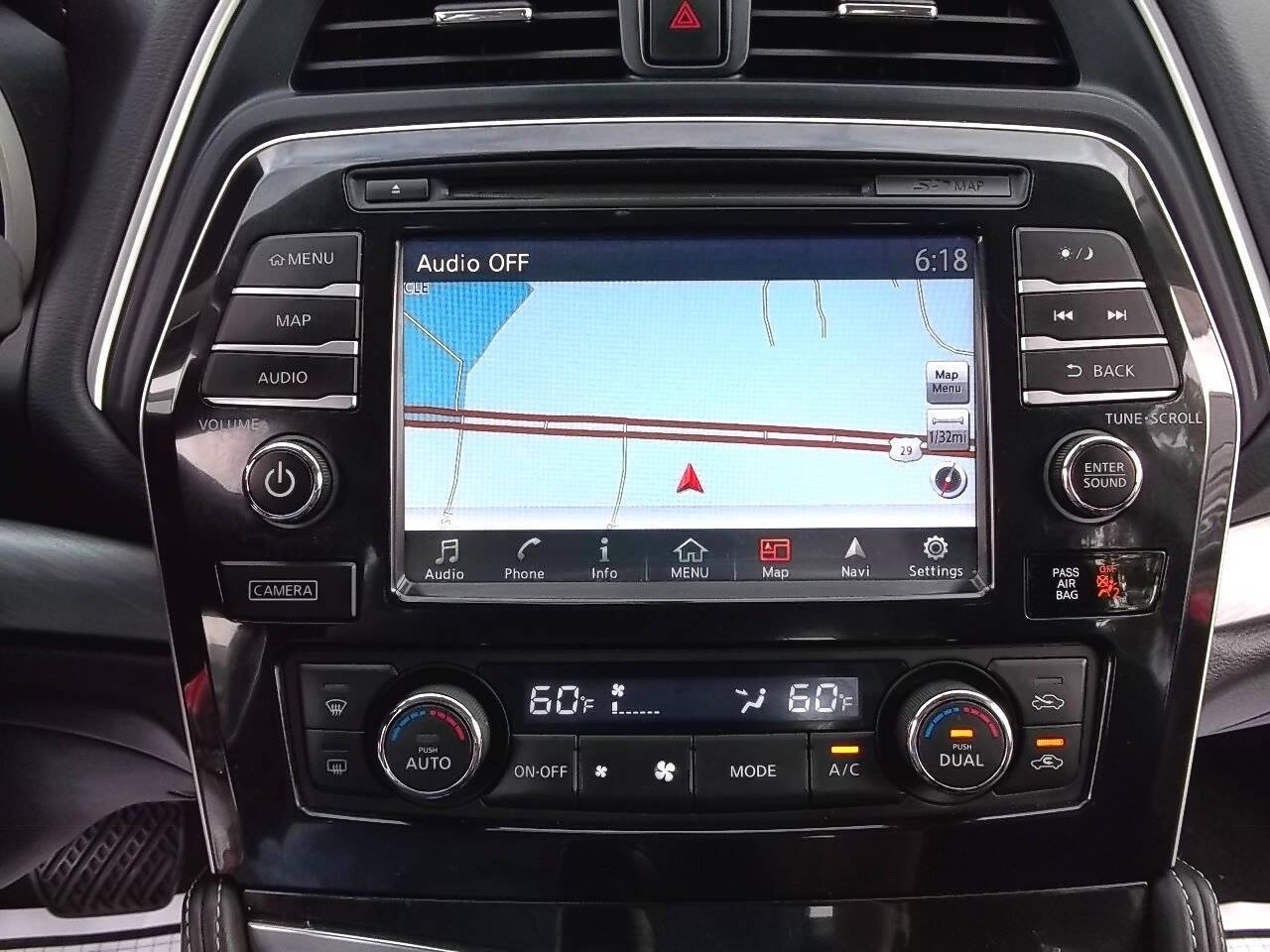 Used 2016 Nissan Maxima 3.5 SV FWD image 21