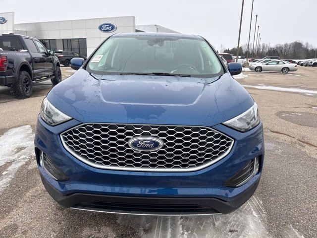 Used 2024 Ford Edge SEL w/ Convenience Package image 2