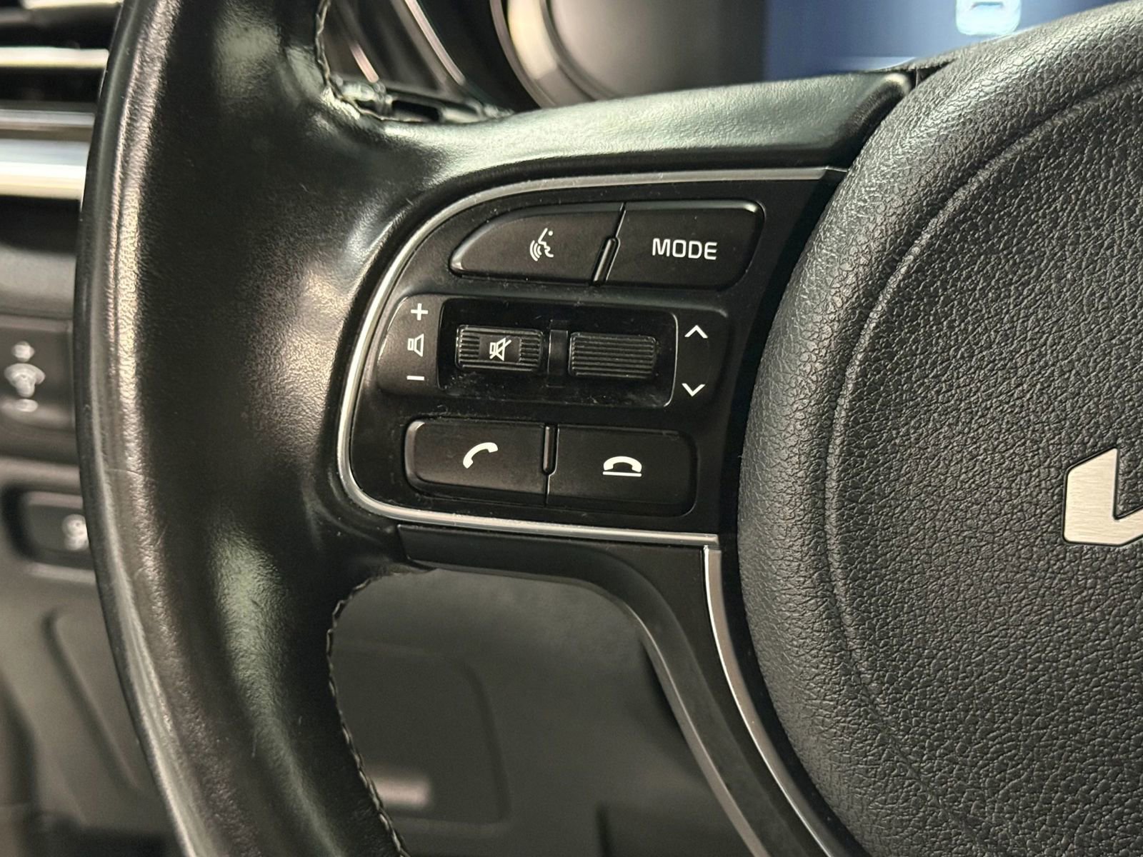 Used 2022 Kia Niro EX w/ Cold Weather Package image 30