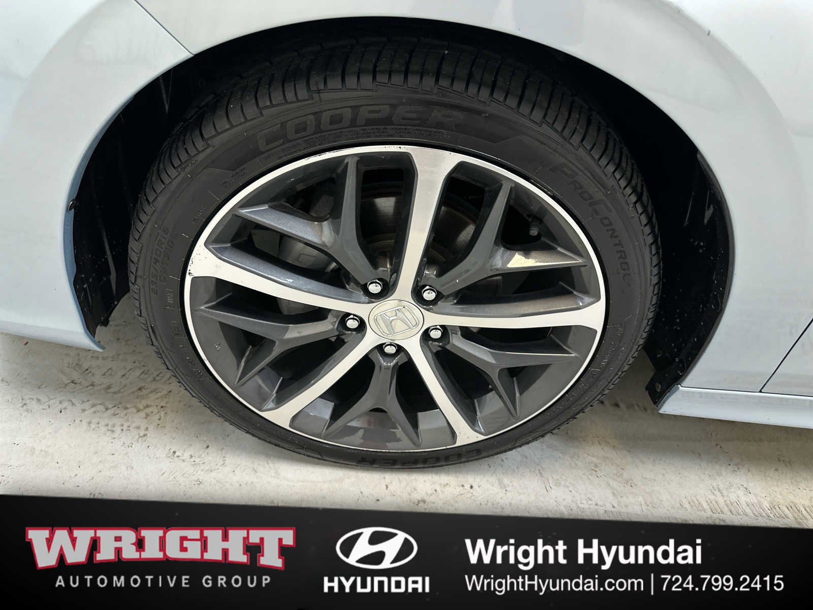 Used 2023 Honda Civic Touring image 8