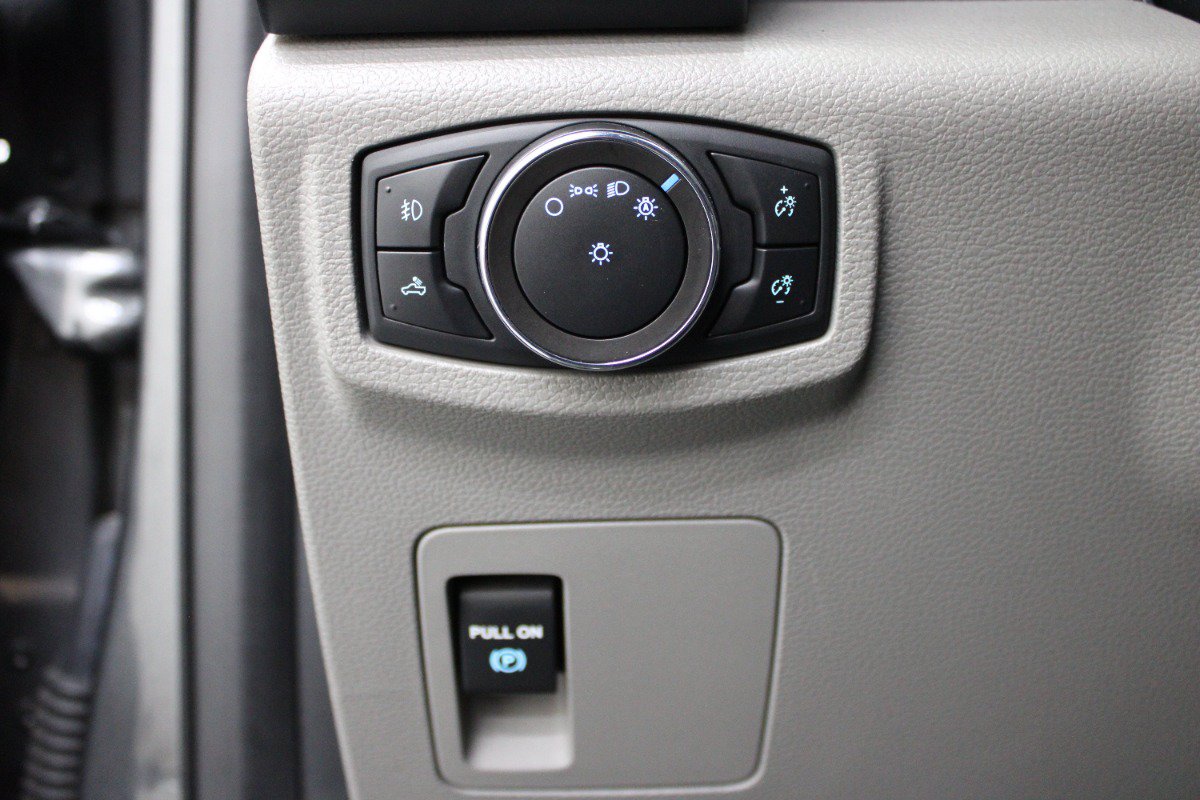 Used 2019 Ford F150 XL w/ Equipment Group 101A Mid AWD/4WD image 16