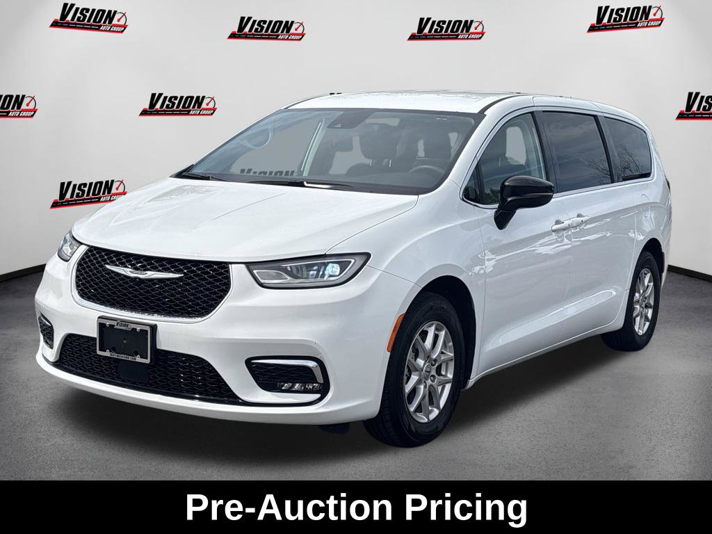 Used 2024 Chrysler Pacifica Touring-L