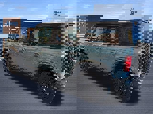 Used 2023 Ford Bronco Black Diamond image 4