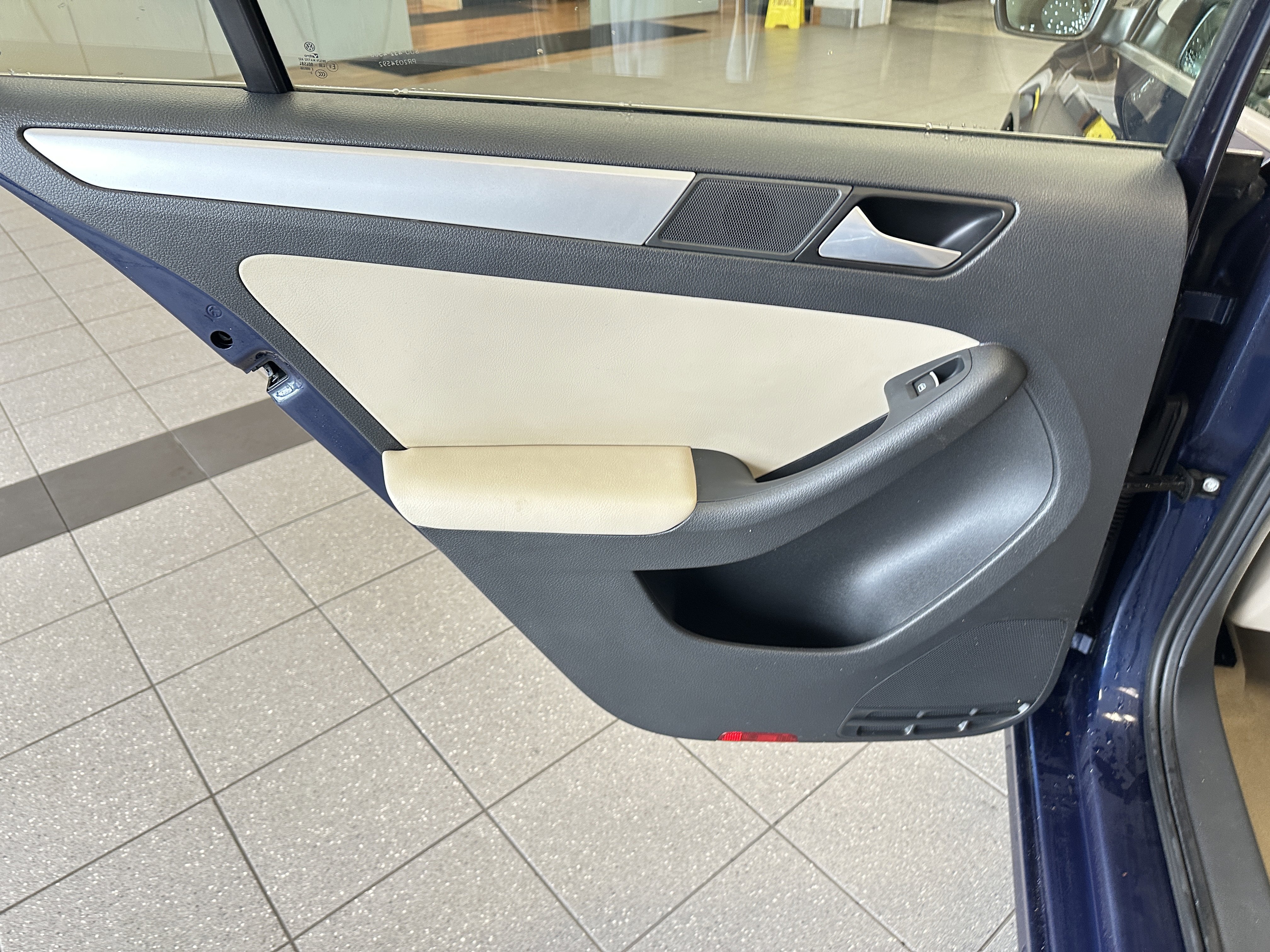 Used 2014 Volkswagen Jetta SE image 27