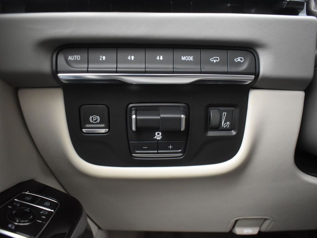 Certified 2025 Cadillac Escalade Sport Platinum image 18