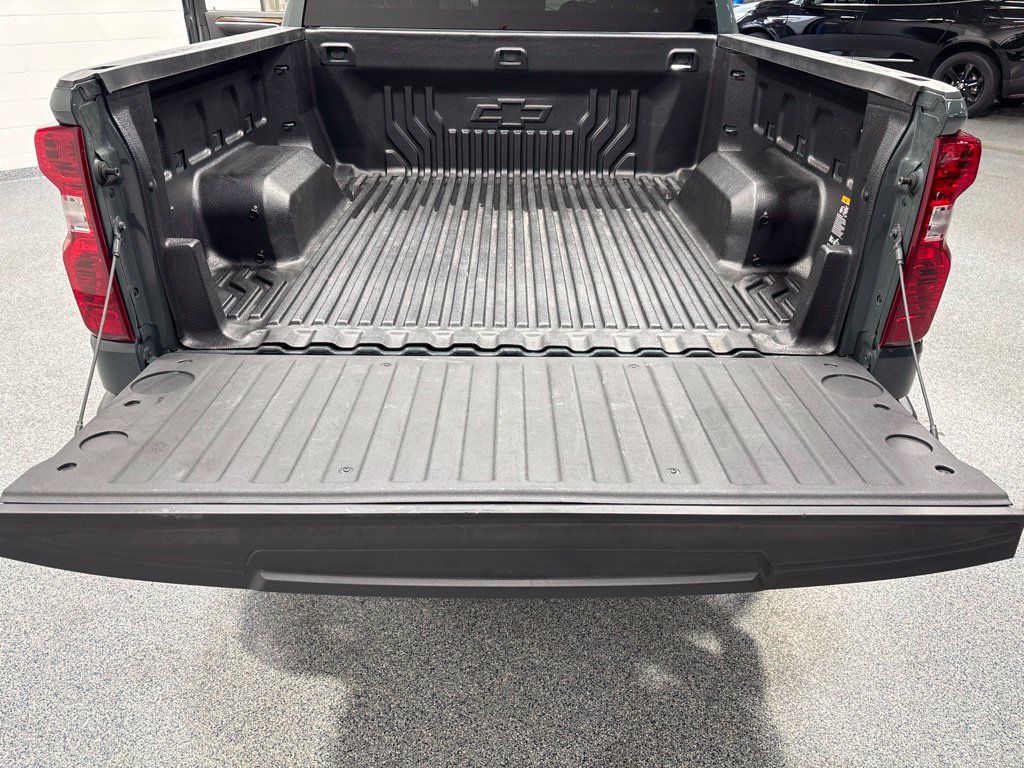 Used 2025 Chevrolet Silverado 1500 LT AWD/4WD image 34
