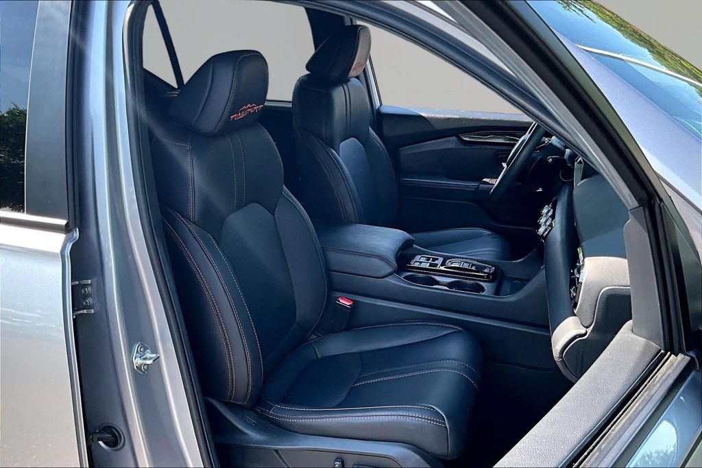Certified 2025 Honda Pilot TrailSport image 21