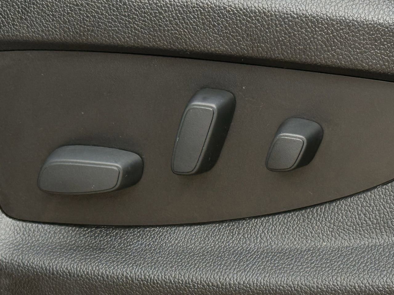 Used 2018 Chevrolet Tahoe Premier RWD image 23