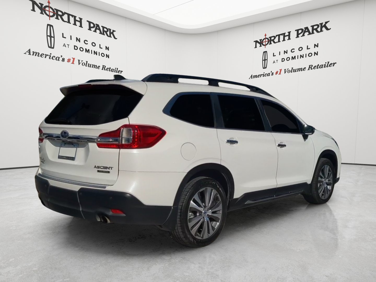 Used 2020 Subaru Ascent Touring w/ Popular Package #3 AWD/4WD image 5