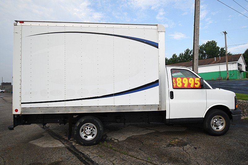 Used 2013 Chevrolet Express 3500 RWD image 8