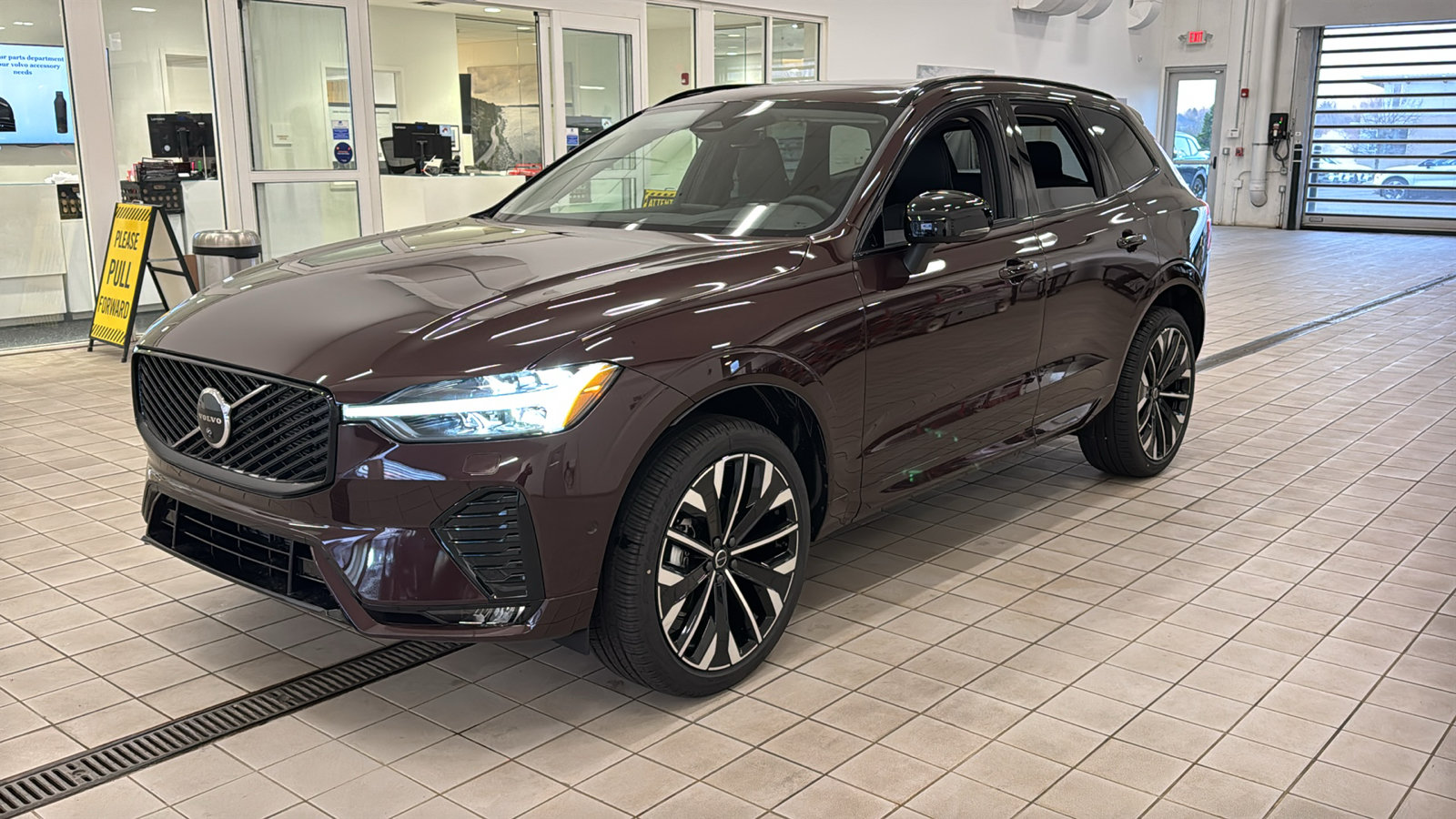 New 2026 Volvo XC60 B5 Ultra w/ Protection Package Premier AWD/4WD image 9