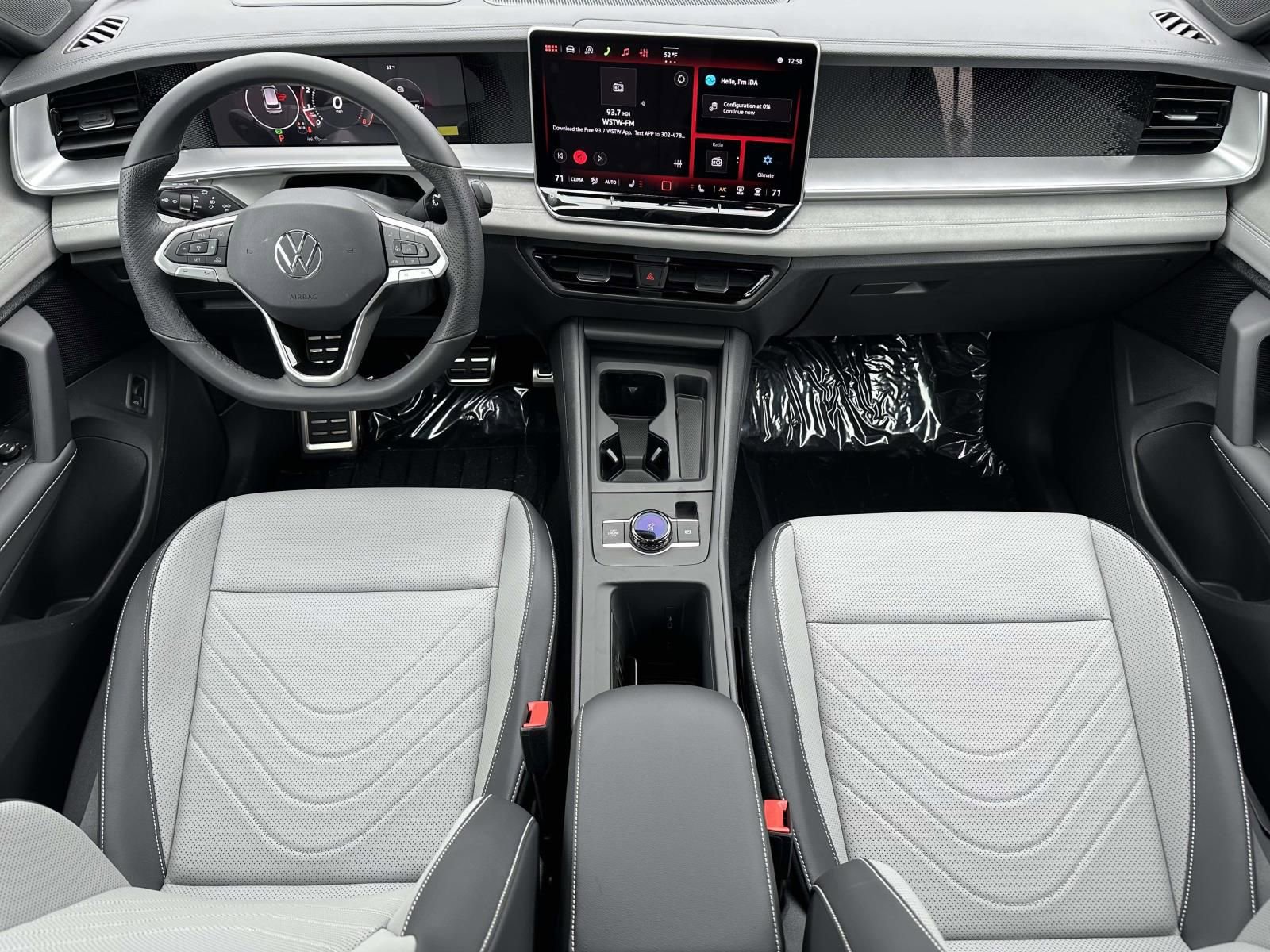 New 2026 Volkswagen Tiguan SE R-Line image 11