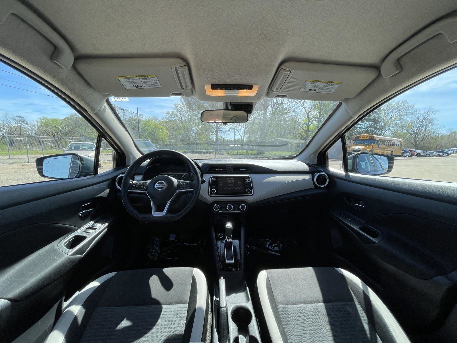Used 2021 Nissan Versa SV FWD image 14