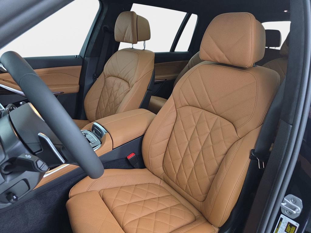 New 2026 BMW X7 xDrive40i w/ M Sport Package image 16