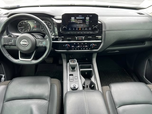 Used 2024 Nissan Pathfinder SL w/ SL Premium Package AWD/4WD image 2