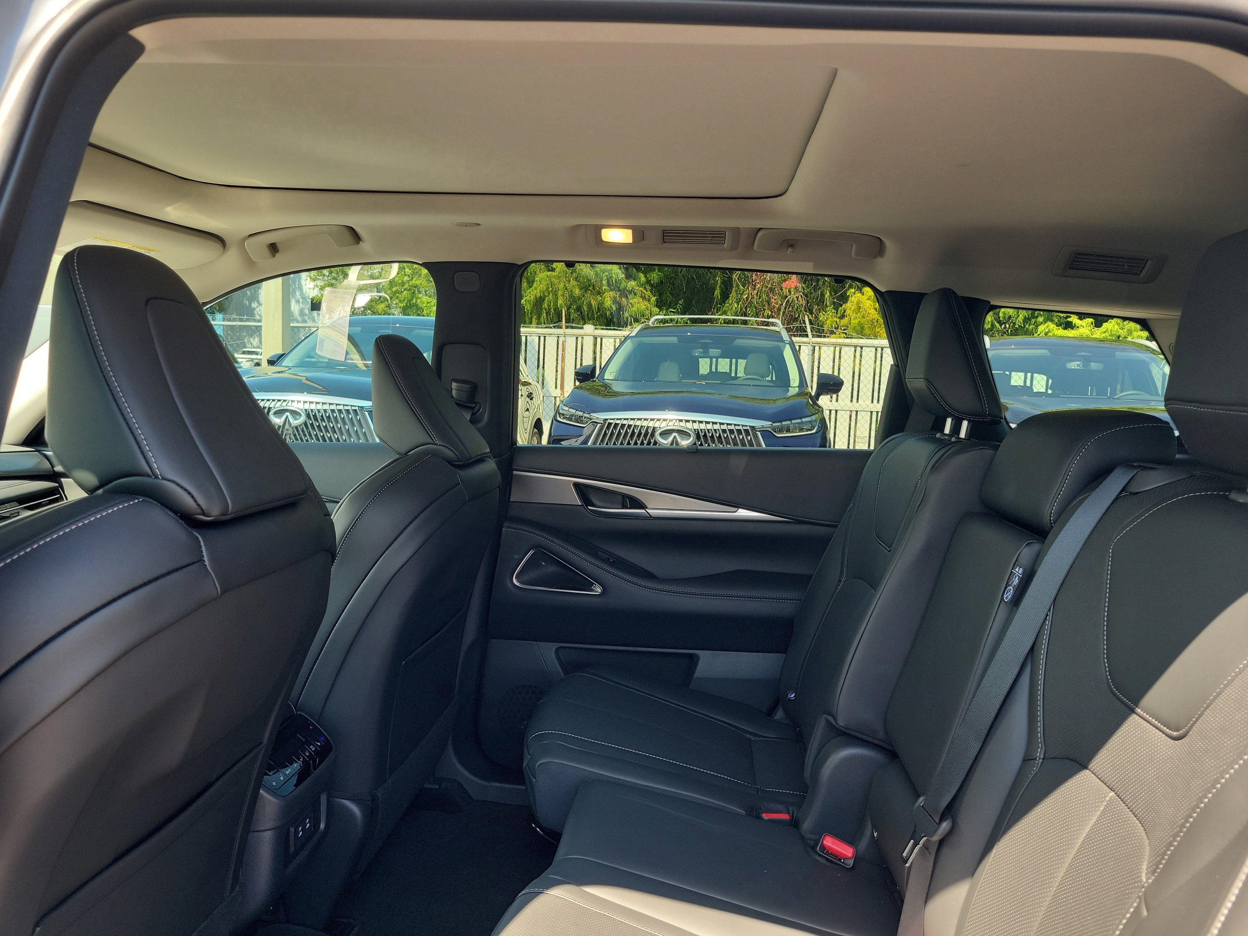 New 2026 INFINITI QX60 Luxe w/ Cargo Package image 11