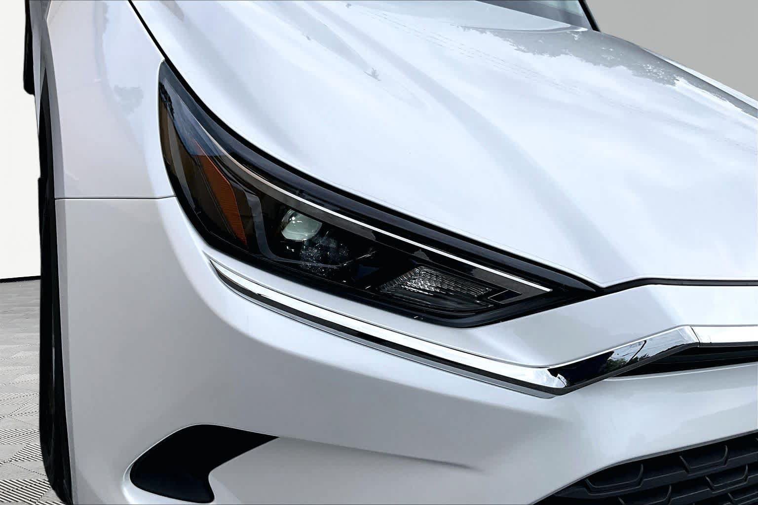 Certified 2025 Toyota Grand Highlander FWD image 28