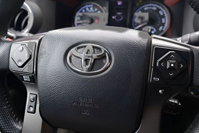 Used 2016 Toyota Tacoma TRD Sport w/ Towing Package image 21