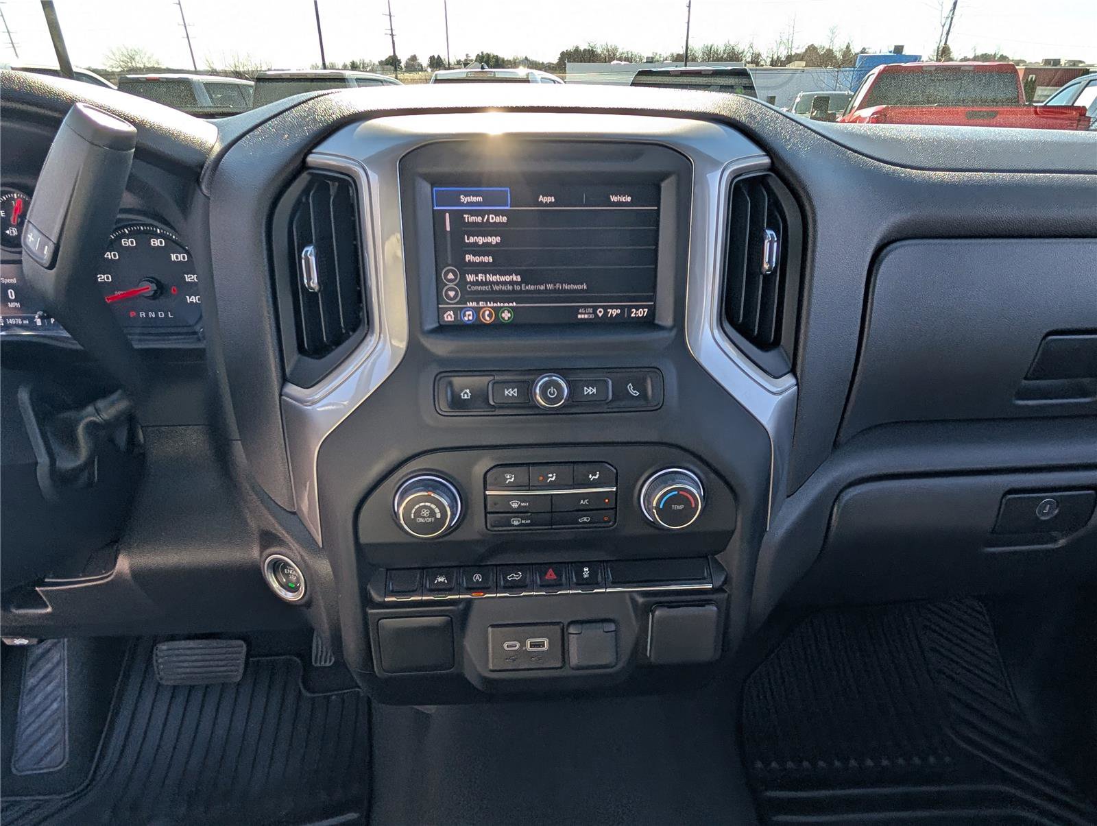 Used 2024 Chevrolet Silverado 1500 Custom image 18