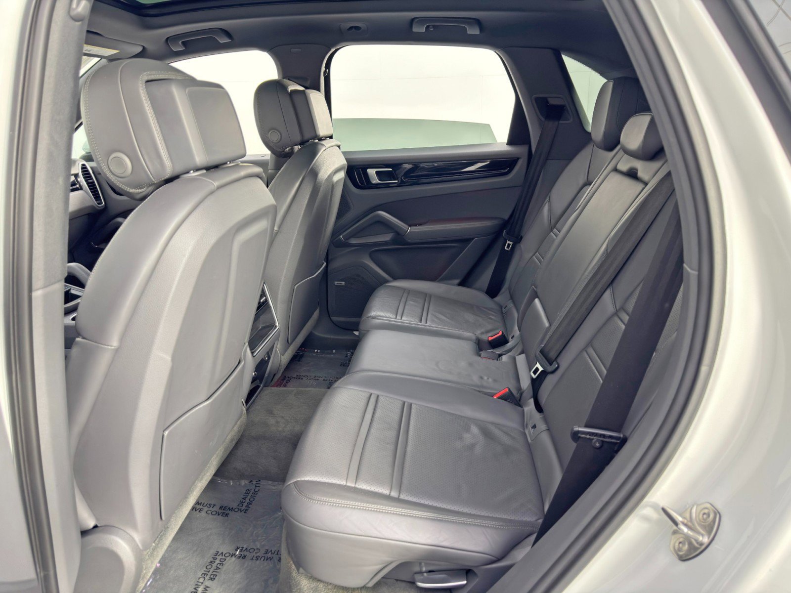 Used 2019 Porsche Cayenne image 40