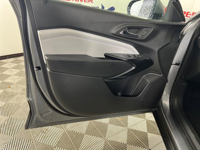 New 2026 Chevrolet Trax LT w/ Driver Confidence Package FWD image 10