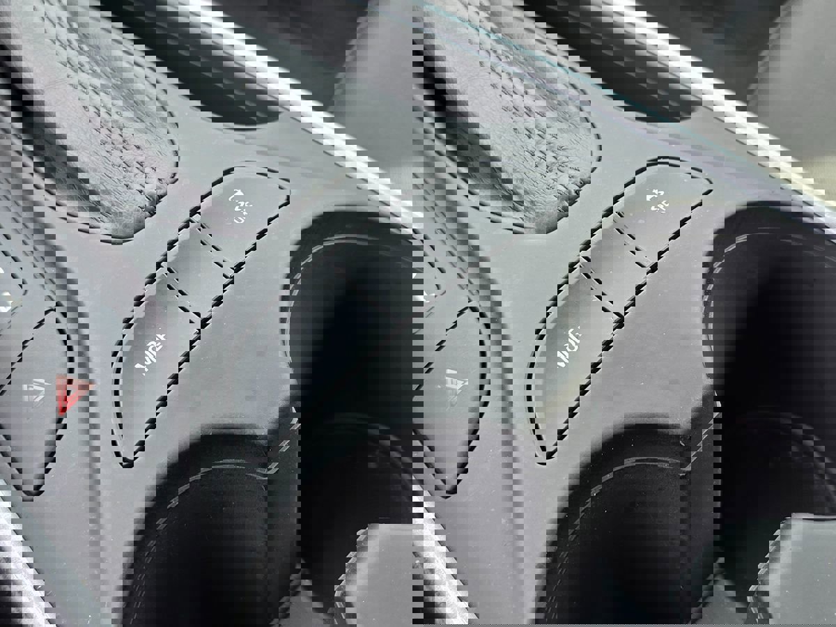 Used 2017 Chevrolet Volt LT w/ Comfort Package image 41