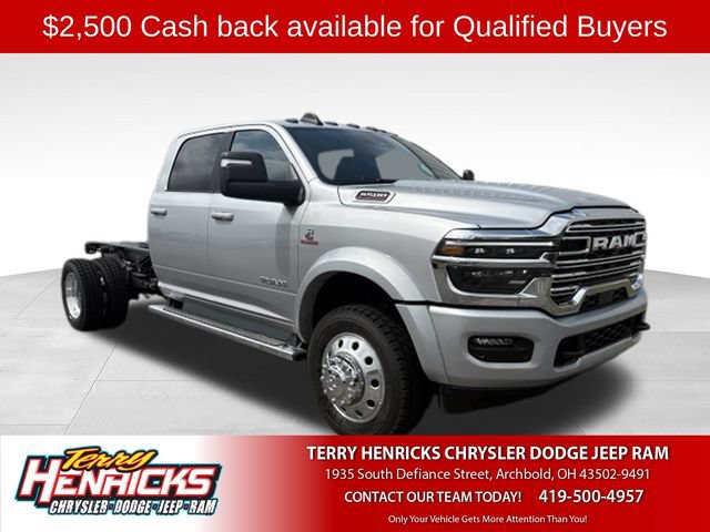 New 2026 RAM 5500 4x4 Crew Cab w/ Laramie Trim Package 360° Tour