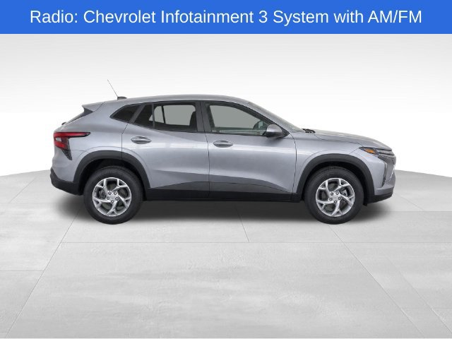 Used 2025 Chevrolet Trax LS w/ LS Convenience Package FWD image 6