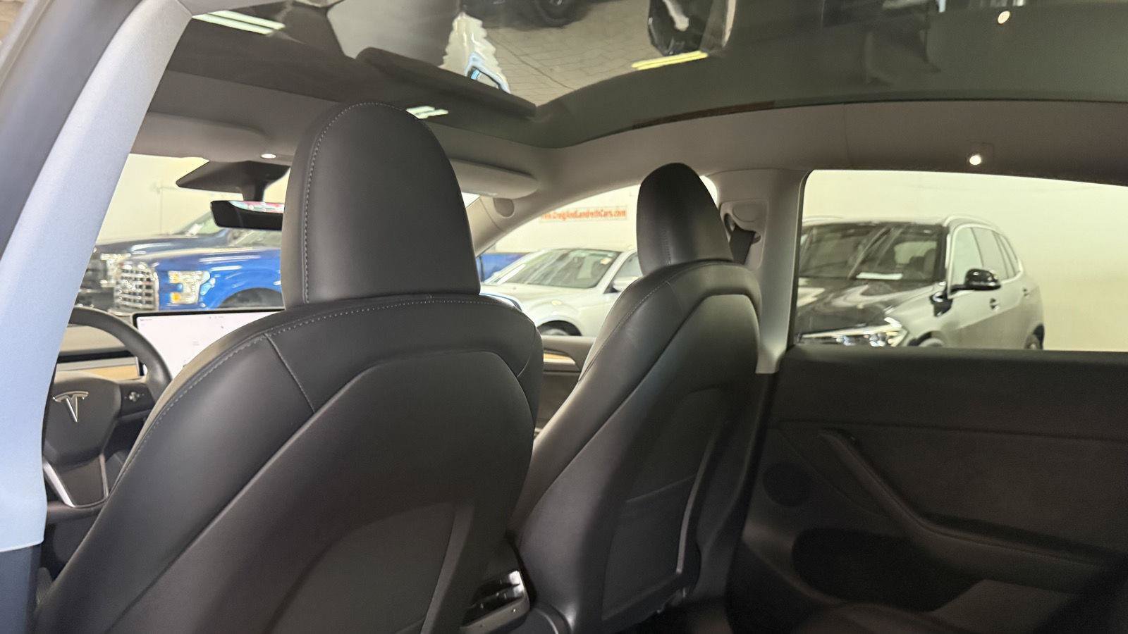 Used 2023 Tesla Model Y Long Range AWD/4WD image 29