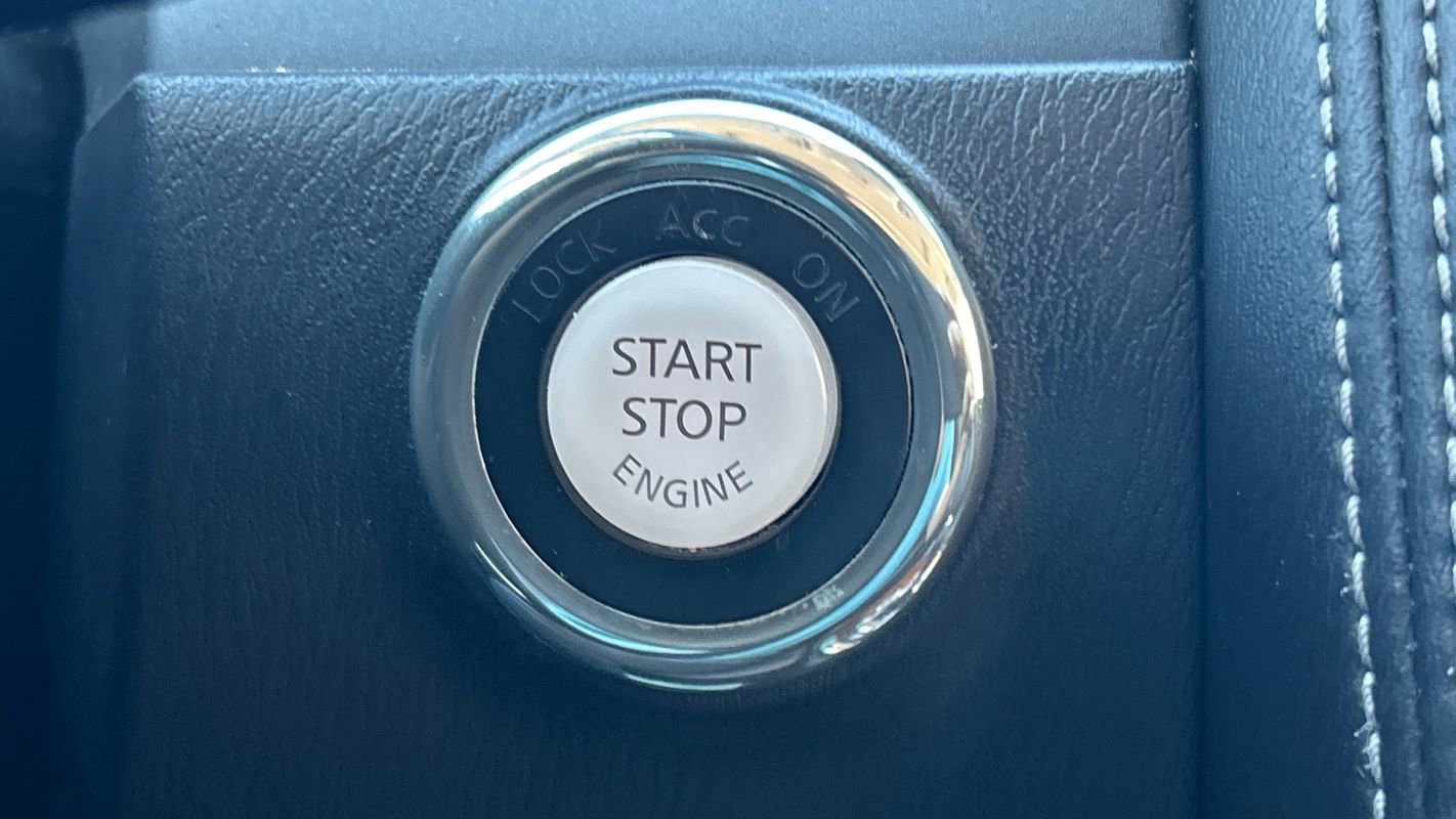 Used 2016 INFINITI QX80 4WD w/ Deluxe Technology Package image 33