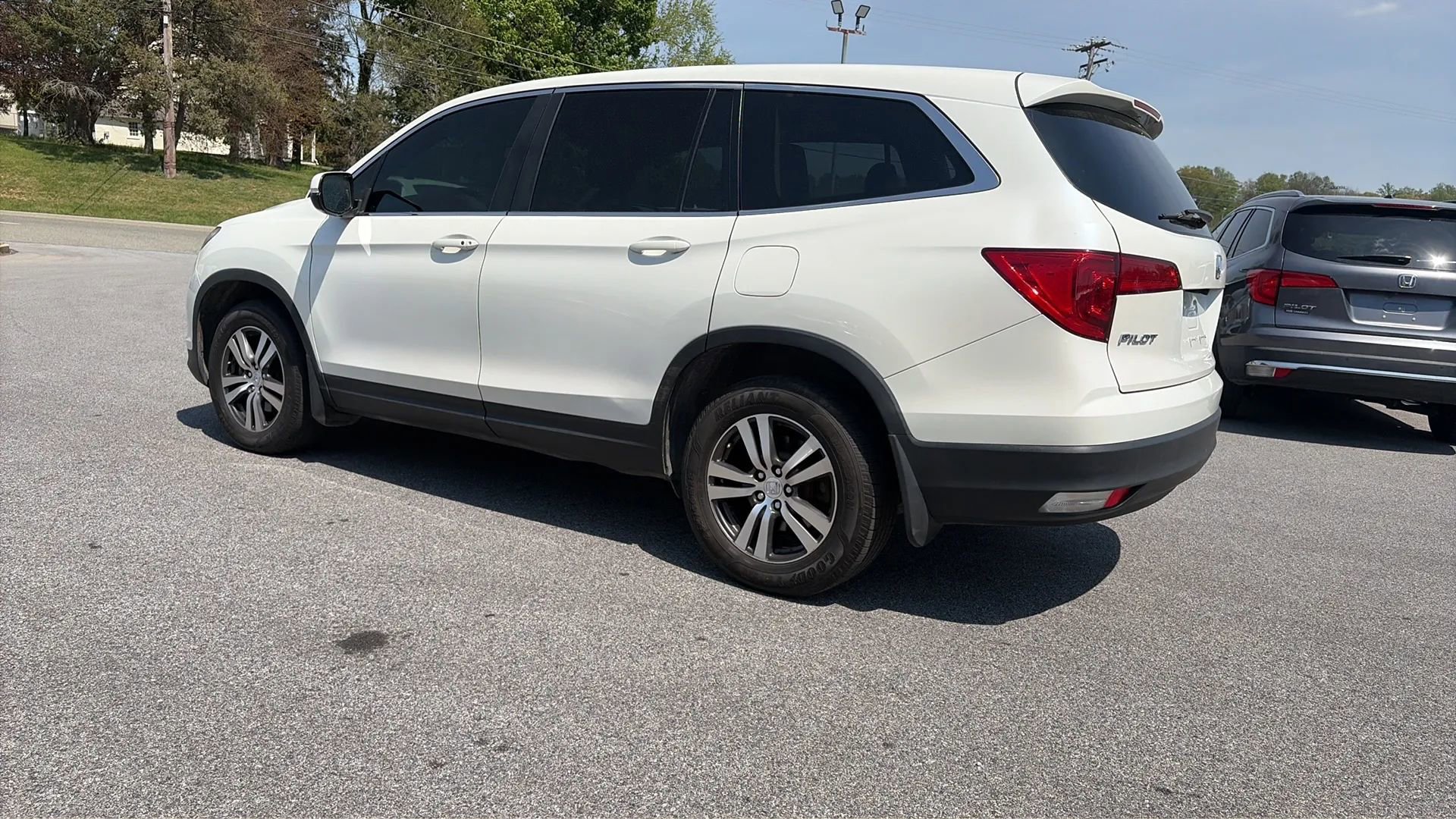 Used 2017 Honda Pilot EX-L image 8