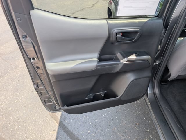 Used 2023 Toyota Tacoma SR5 AWD/4WD image 11