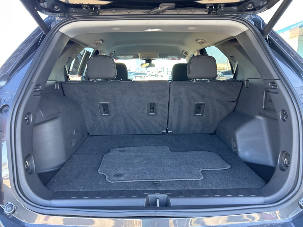 Used 2023 Chevrolet Equinox LT image 7