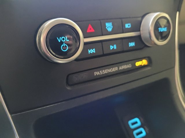 Used 2021 Ford Edge Titanium image 40