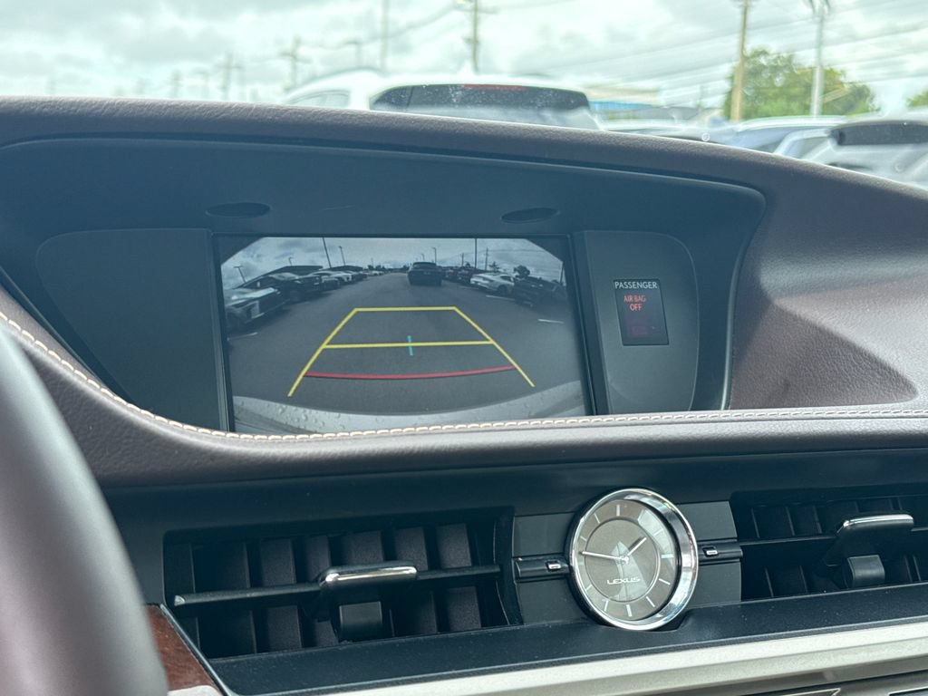 Used 2018 Lexus ES 350 w/ Luxury Package w/Wood Trim FWD image 20