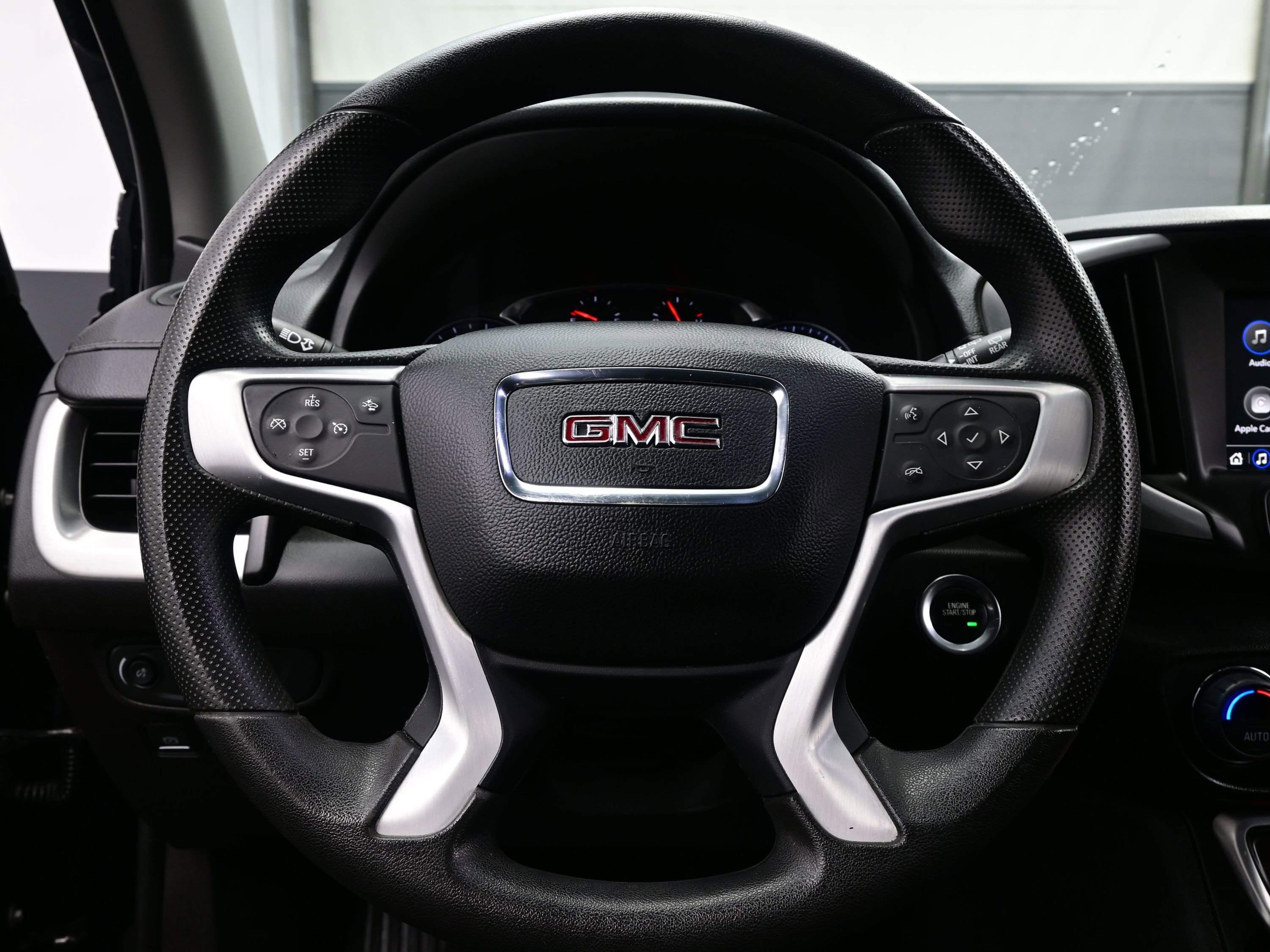 Used 2022 GMC Terrain SLE w/ Driver Convenience Package image 23