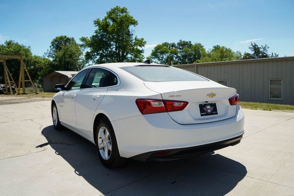 Used 2022 Chevrolet Malibu LS image 4