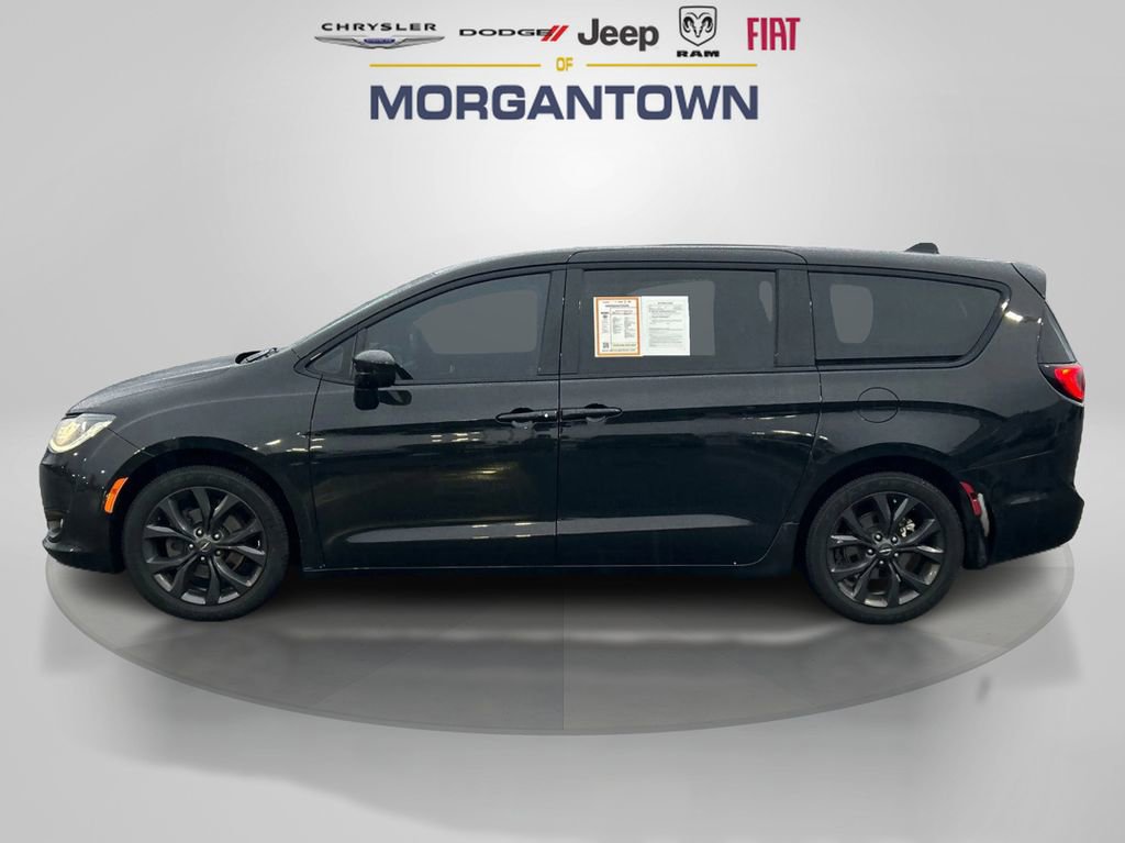 Used 2020 Chrysler Pacifica Touring w/ S Appearance Package image 9