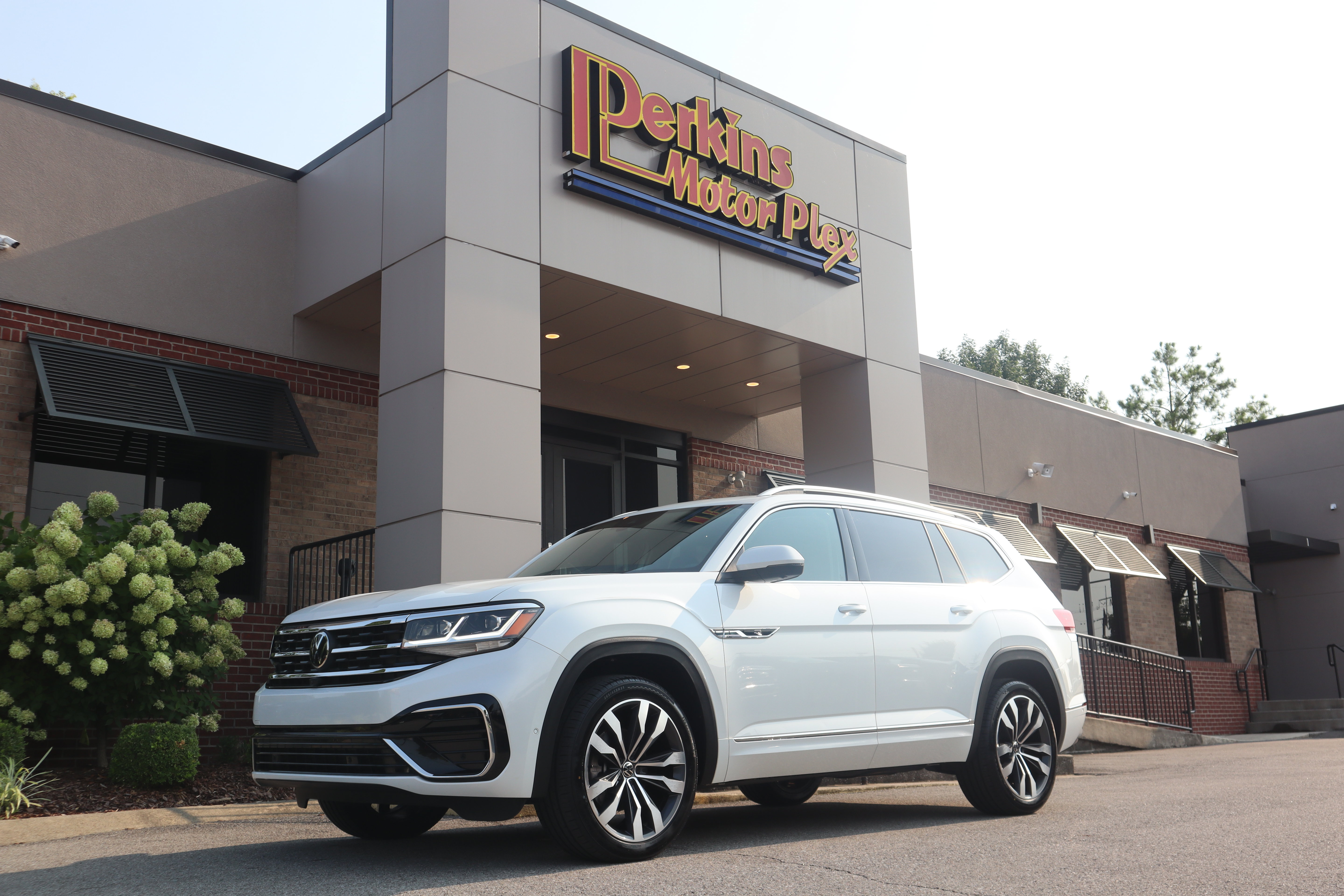 Used 2023 Volkswagen Atlas SEL Premium AWD/4WD image 34
