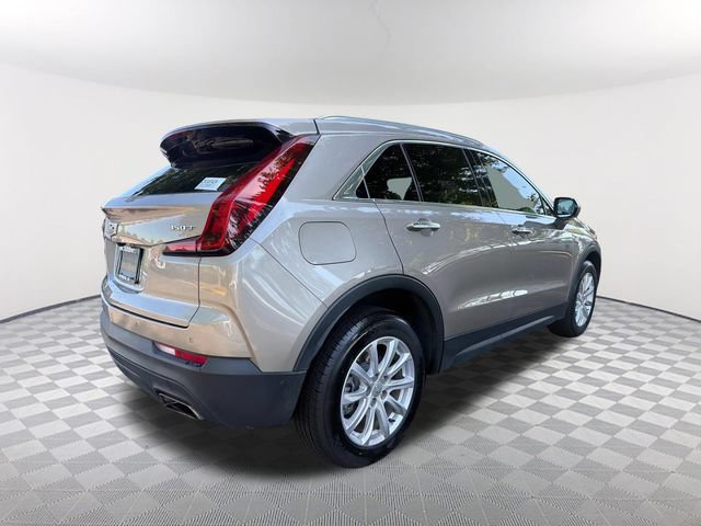 Used 2023 Cadillac XT4 Luxury w/ Cold Weather Package FWD image 5
