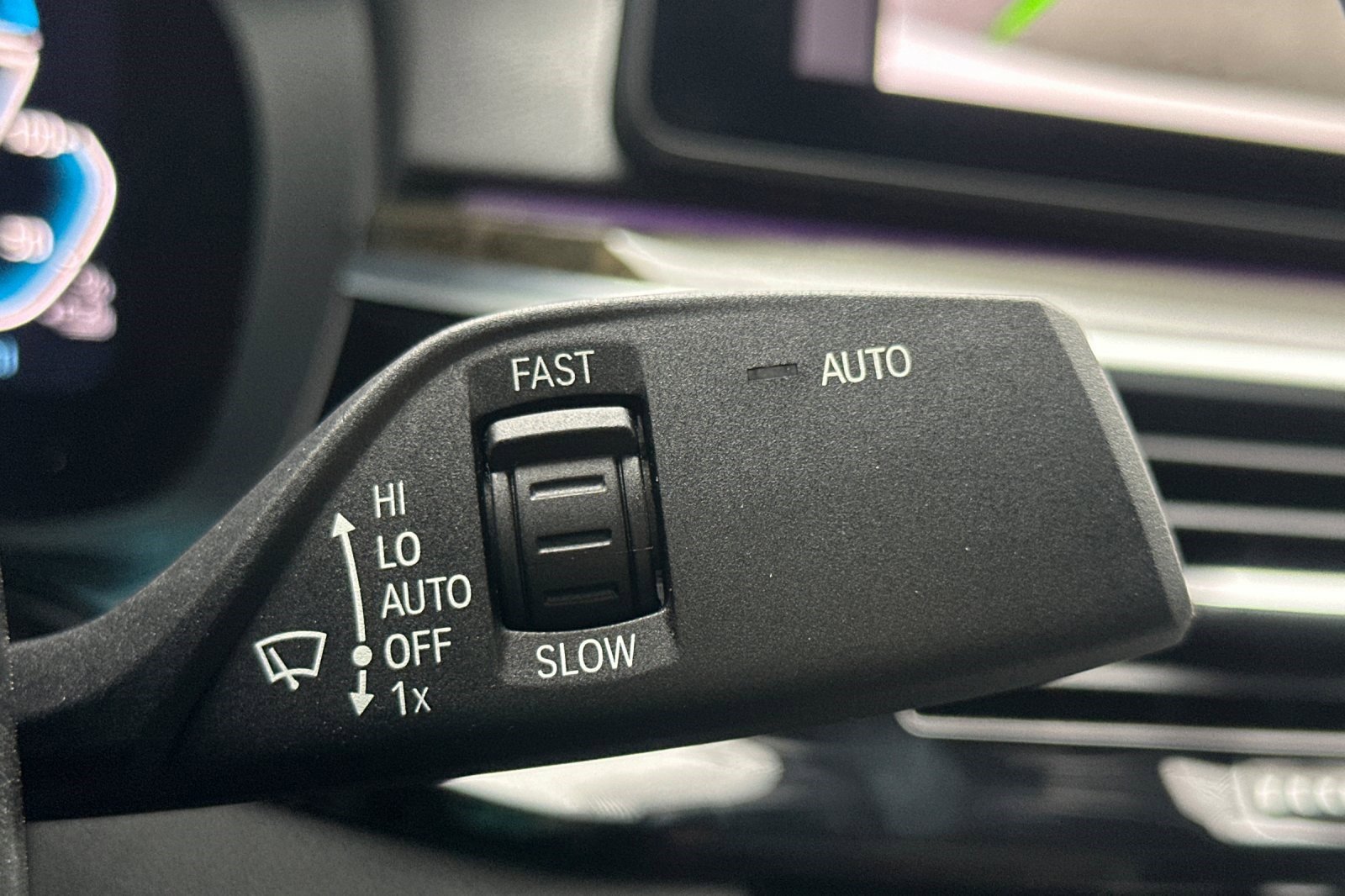 Certified 2023 BMW 530e w/ M Sport Package image 29