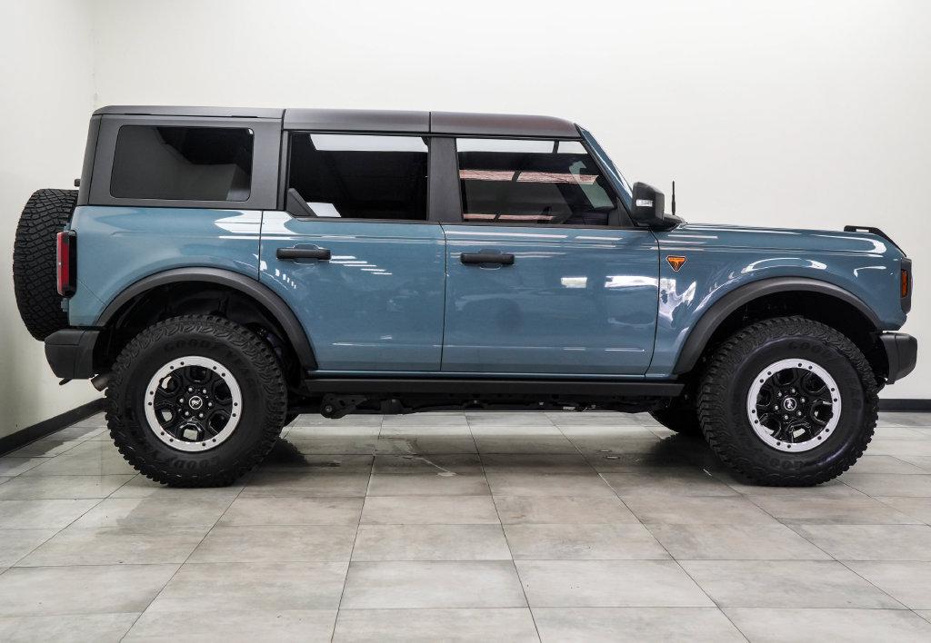 Used 2023 Ford Bronco Badlands w/ Sasquatch Package AWD/4WD image 7