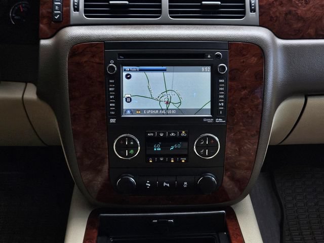 Used 2013 Chevrolet Avalanche LTZ RWD image 24