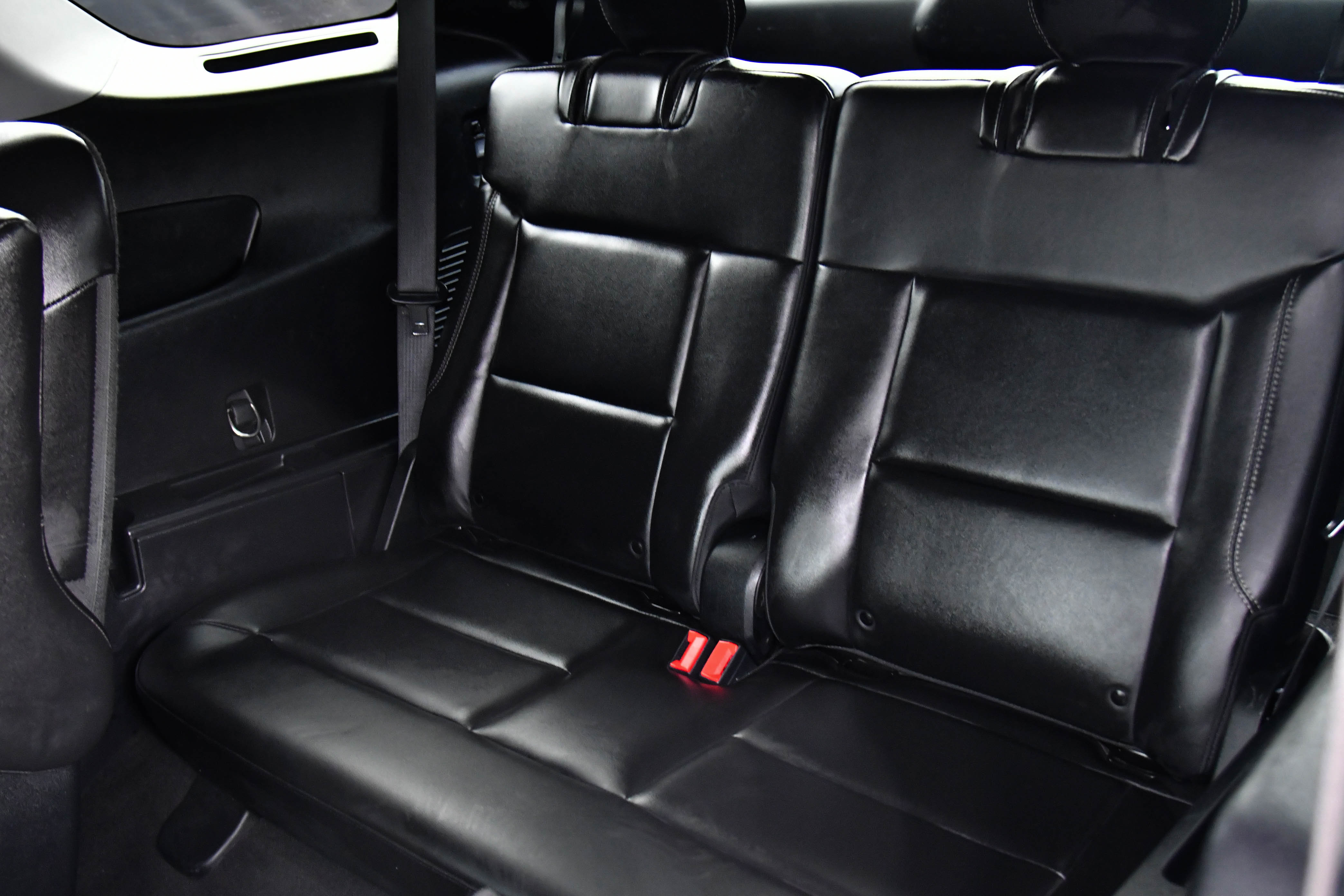 Used 2022 Ford Explorer XLT w/ Equipment Group 202A image 35